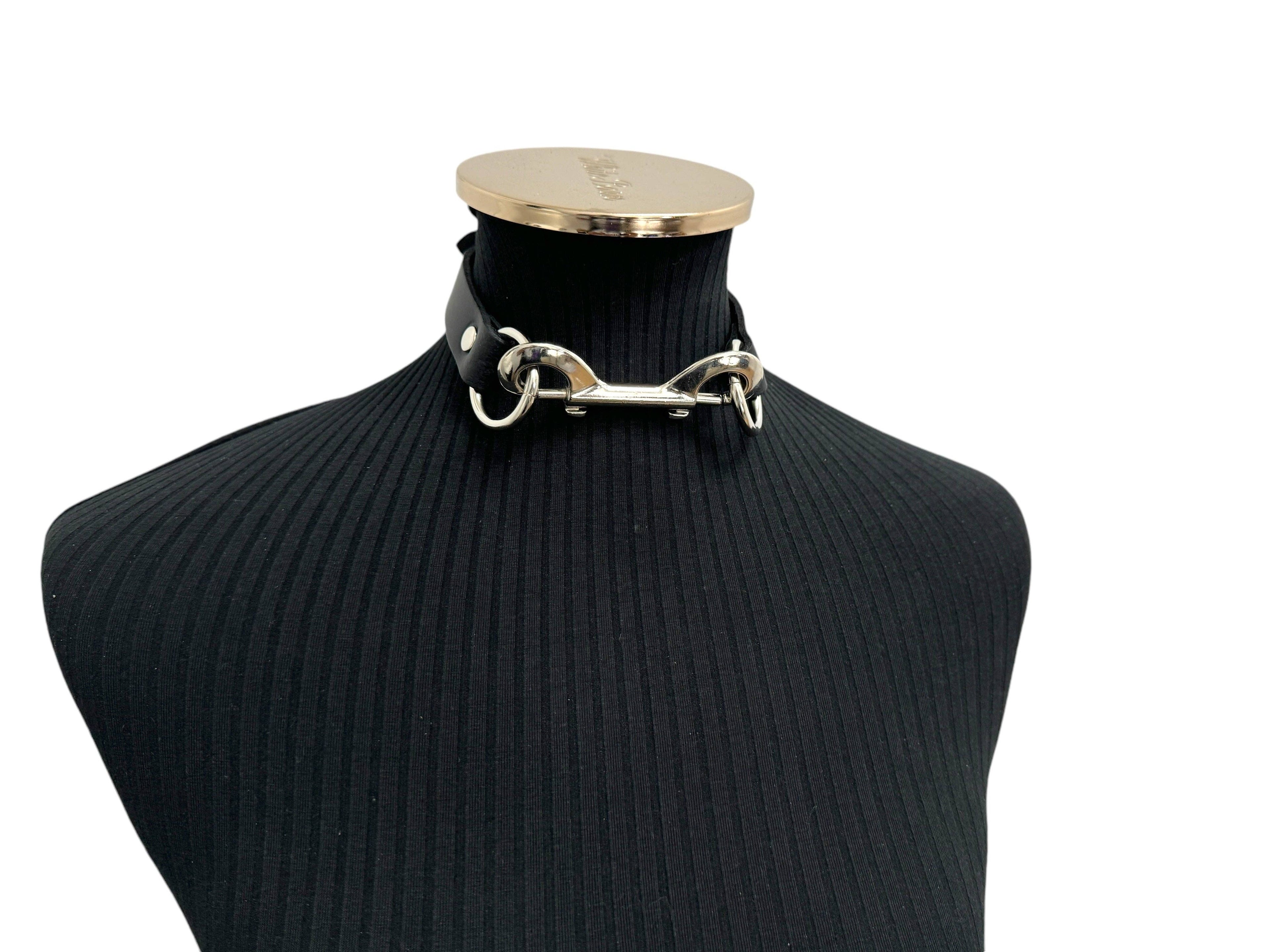 TRIGGER CLASP CHOKER COLLAR
