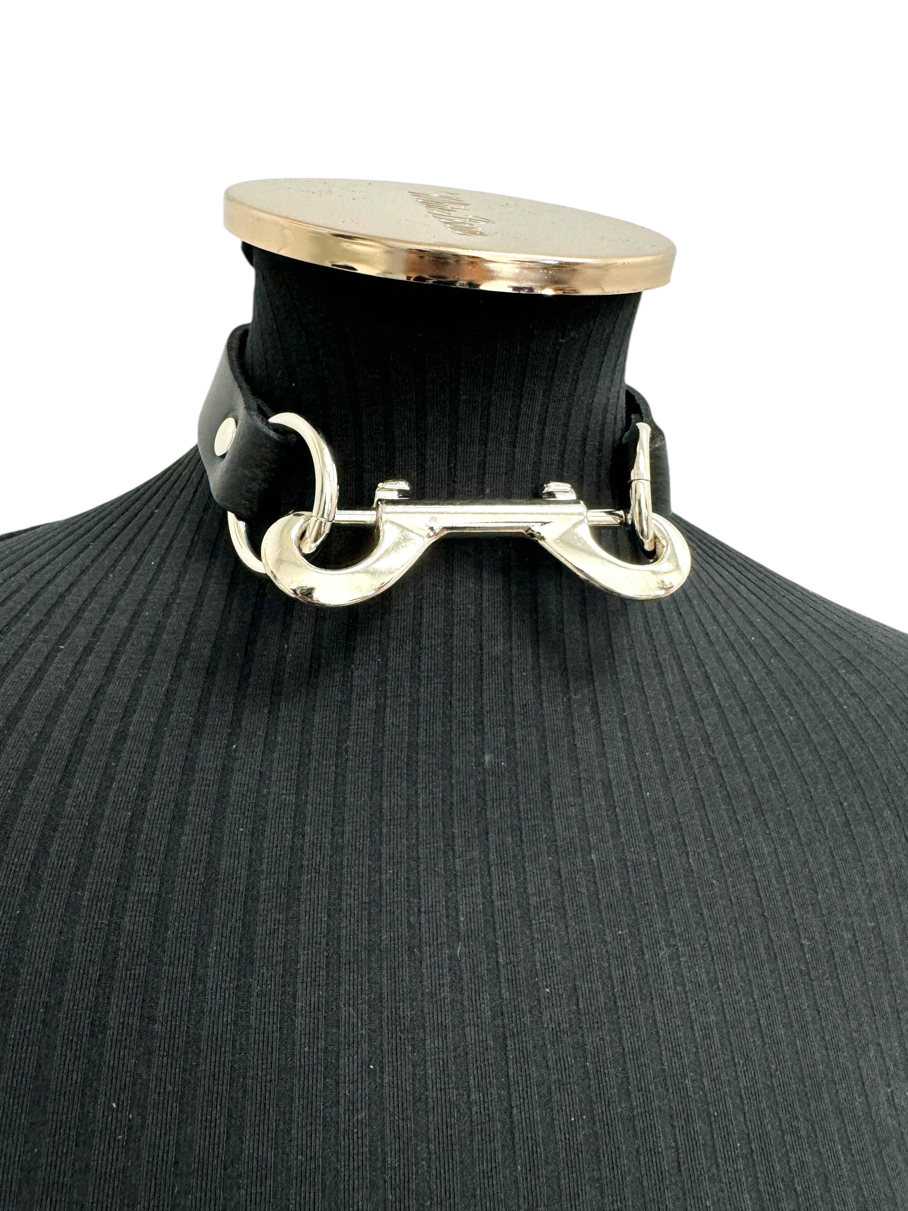 TRIGGER CLASP CHOKER COLLAR